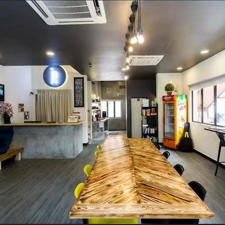 Revopackers Beds And Bunks Hostel Kuala Lumpur Luaran gambar