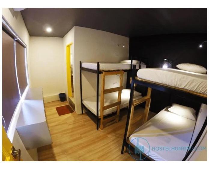 Revopackers Beds And Bunks Hostel Kuala Lumpur Luaran gambar