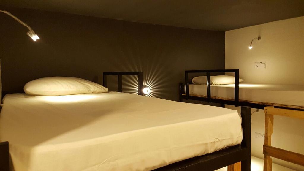 Revopackers Beds And Bunks Hostel Kuala Lumpur Luaran gambar