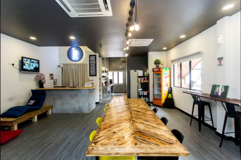 Revopackers Beds And Bunks Hostel Kuala Lumpur Luaran gambar