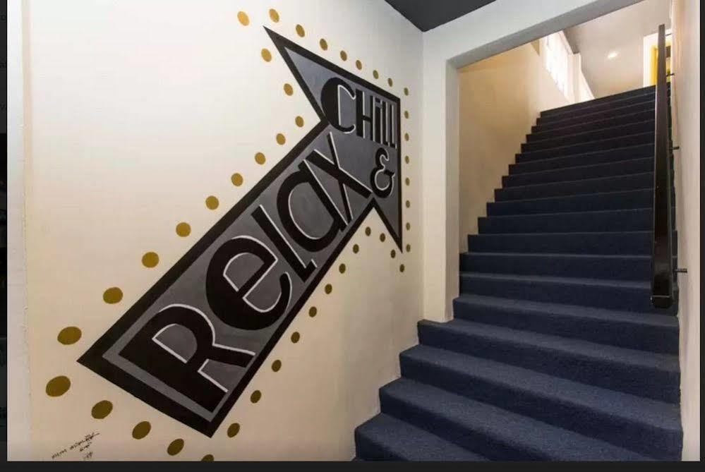 Revopackers Beds And Bunks Hostel Kuala Lumpur Luaran gambar